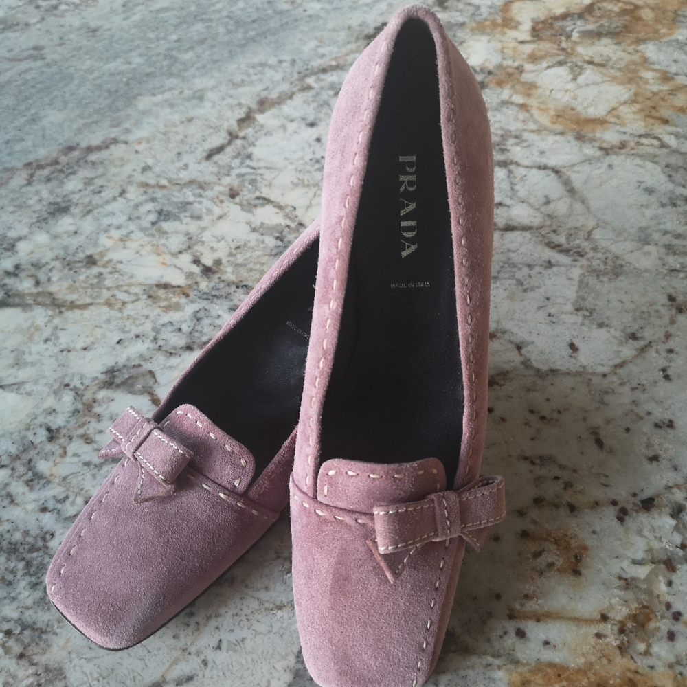 Flat designer shoe
